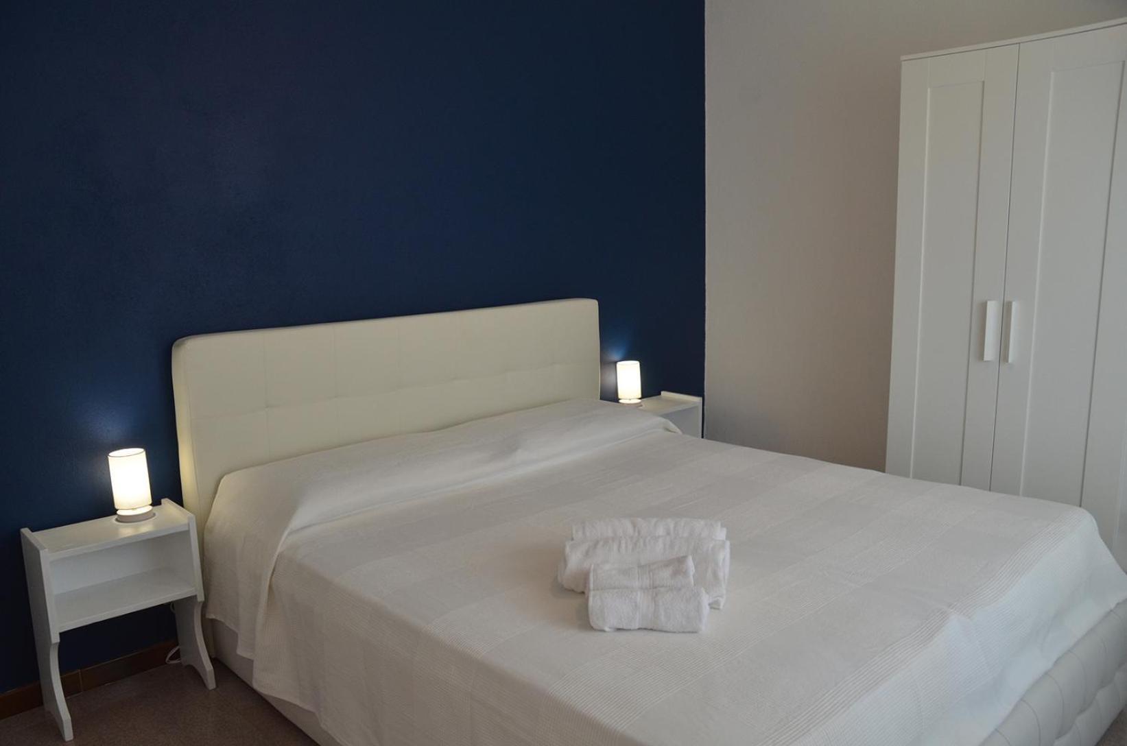 Appartamenti La Baia Del Rais Falcone Habitación foto